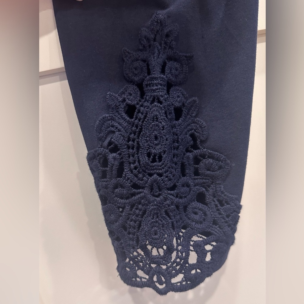 Elegant Navy Cropped Pants
